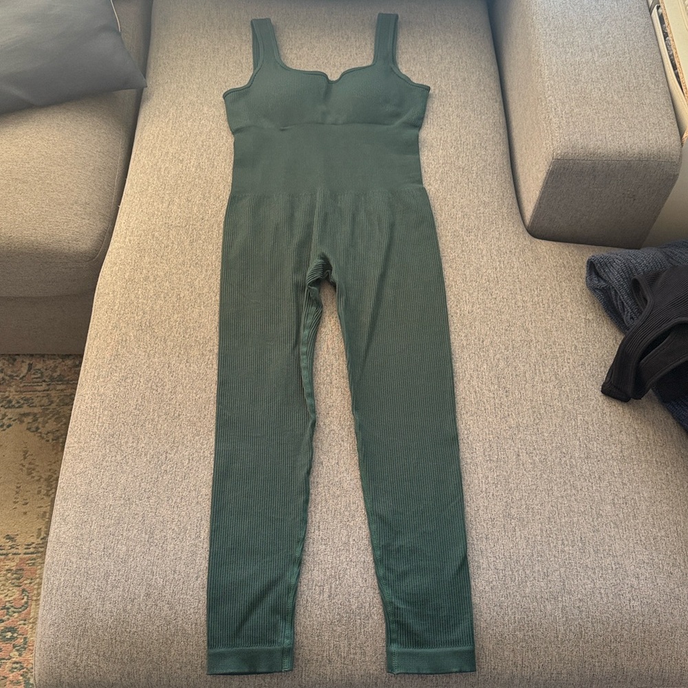 Seamless Tummy Control Ribbed One-Piece Jumpsuit - Picture 9 of 13